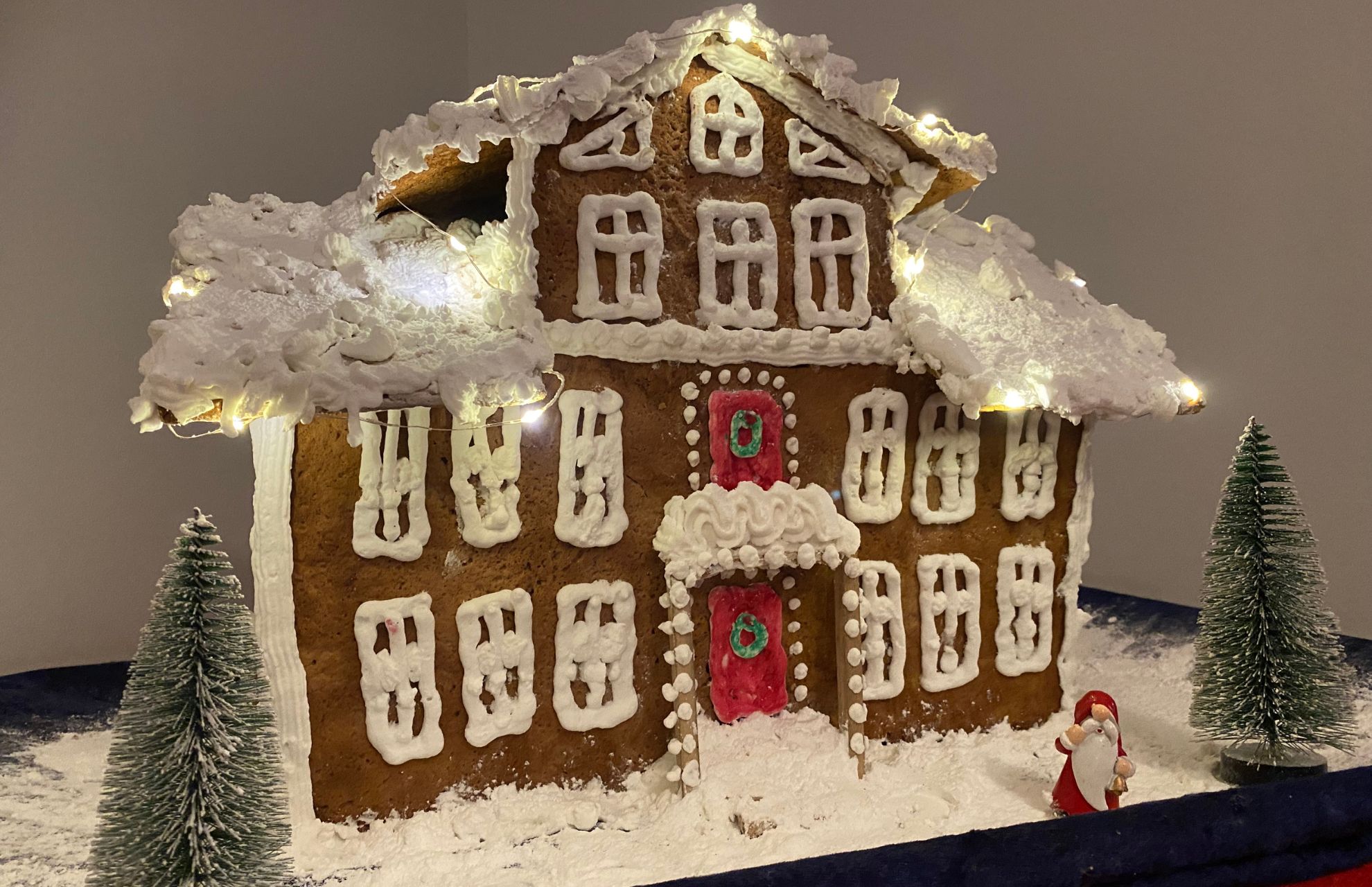 Pepparkakshus i herrg&aring;rdsformat