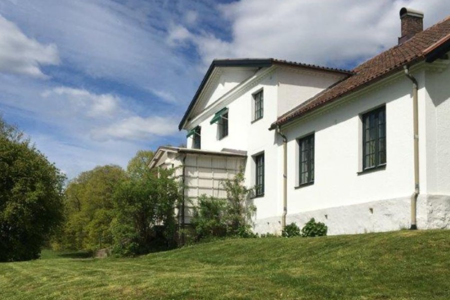 Unika R&#246;kaholms g&#229;rd